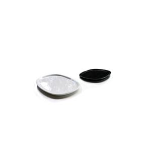 PIATTINO RETTANGOLARE cm.13x9x0,5h porcellana nera PEBBLE
(in esaurimento)